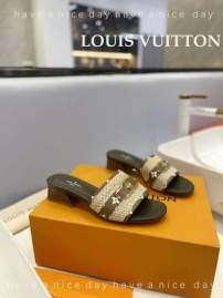 Picture of Louis Vuitton Slippers _SKULVsz34-424cmmnf0314587